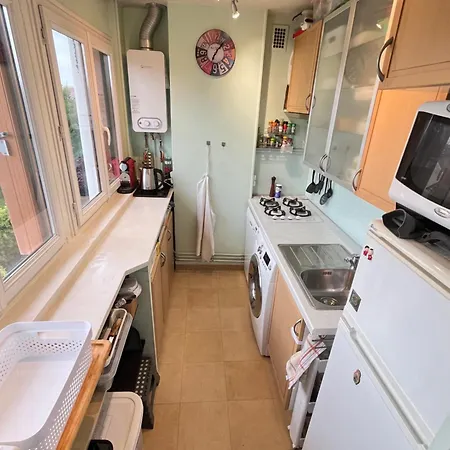 Sweet 1mn Train Rer A Et 10mn De Paris Apartment